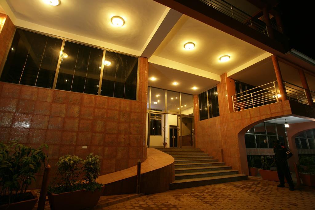 Hotel Triangle Kampala Exterior photo