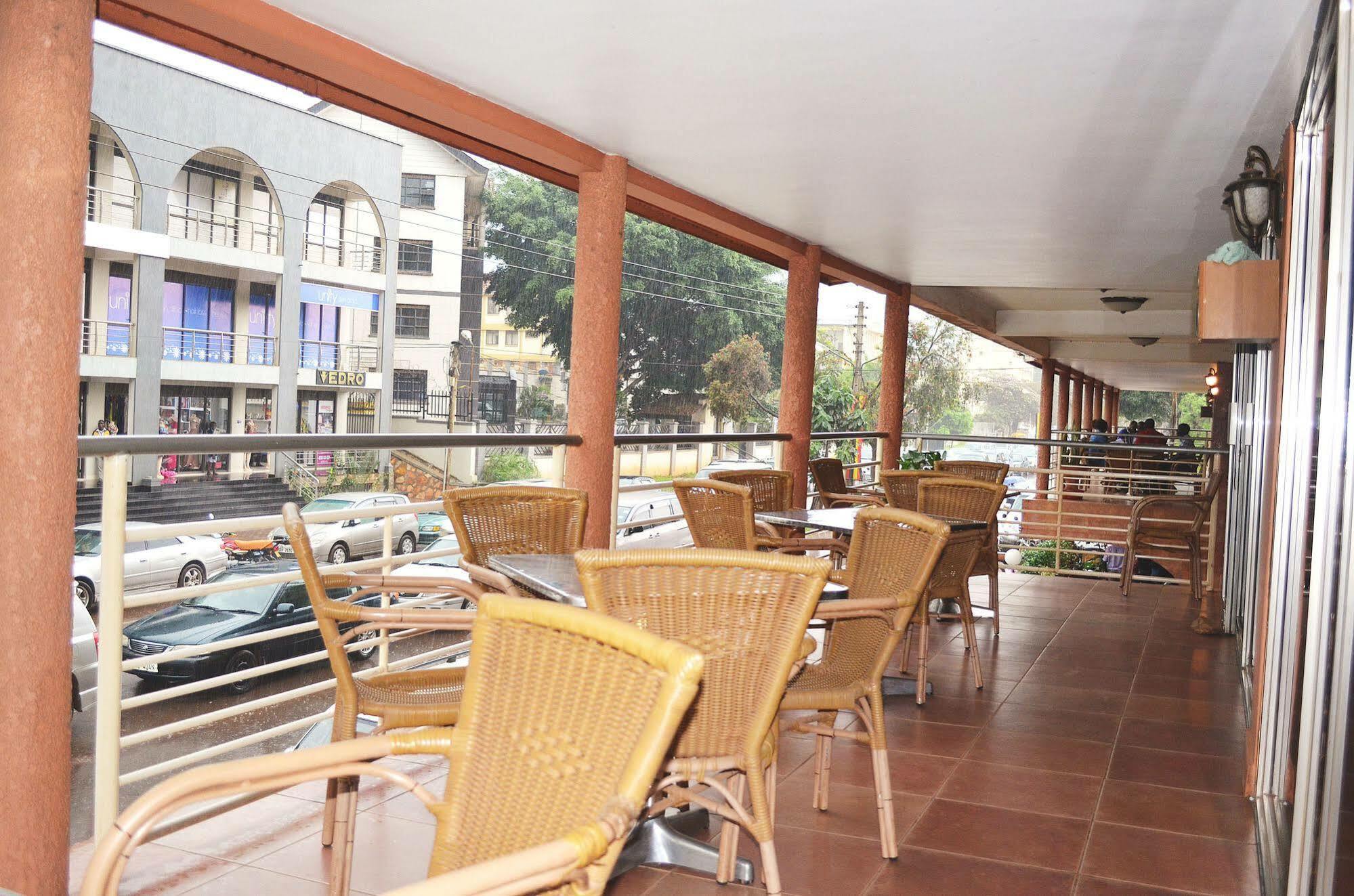 Hotel Triangle Kampala Exterior photo